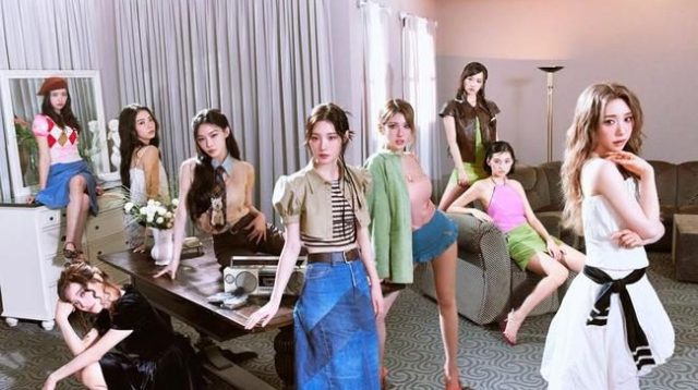 I.O.I Pamer Pesona di Foto Teaser Comeback Perayaan 10 Tahun