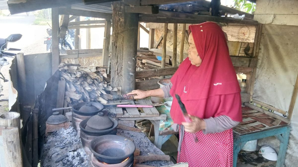 Kesetiaan Mak Isah Jaga Rahasia Surabi Harko di Usia 70 Tahun