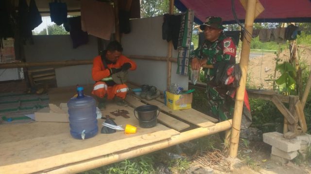 Monitoring Instalasi Listrik KDKMP oleh Babinsa Koramil: Dukungan untuk Fasilitas Desa