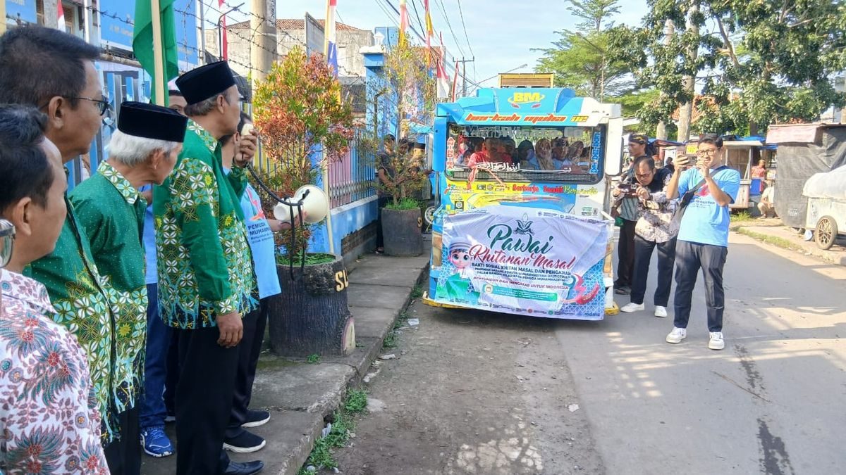 Pawai Khitan Massal Rayakan Milad ke-94 Pemuda Muhammadiyah Haurgeulis