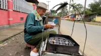 Pedagang Kue Cubit Alun-Alun Haurgeulis: Favorit Anak & Warga