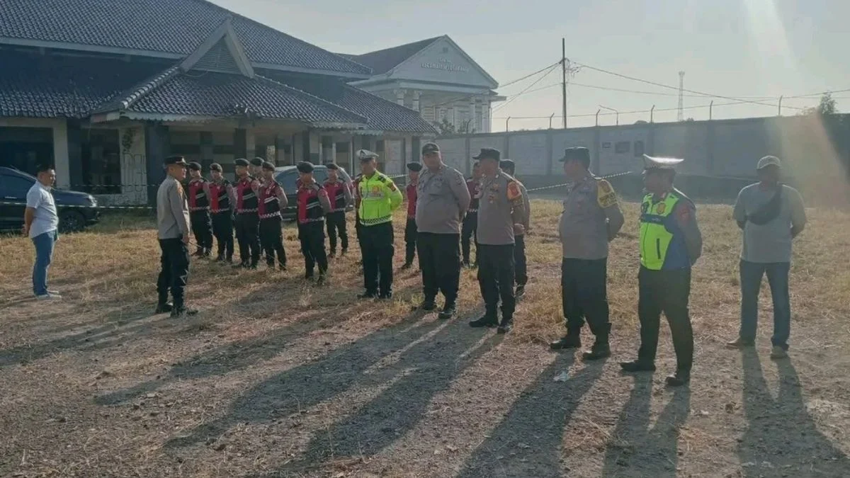Ratusan Pengendara Motor Mendatangi RM Taman Selera Aiptu Dani untuk Mengatasi Kemacetan di Losarang