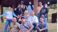 Ribuan Alumni SMEA–SMK Budi Tresna Hadiri Reuni Nostalgia di 1001 Tangga Manguntapa