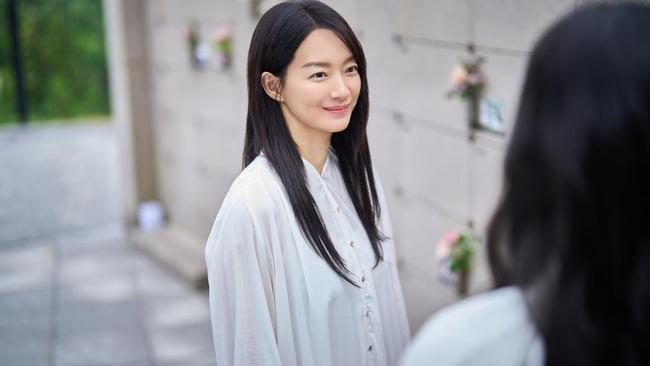 Shin Min Ah Perankan Saudara Kembar dalam Film Korea Terbaru