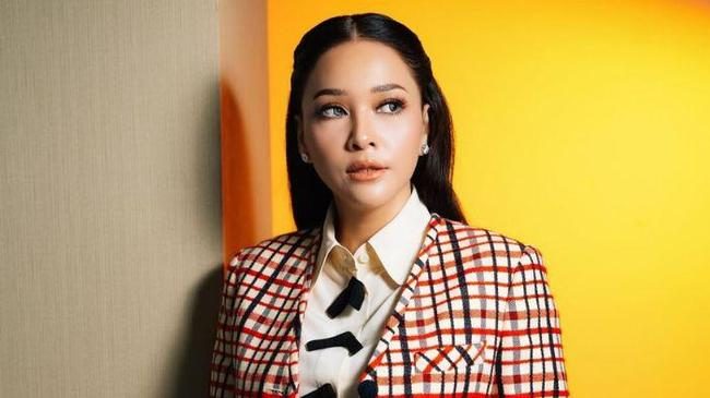 Sifat Pemimpin Perempuan pada Diri Maia Estianty