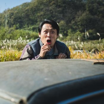 The Wonderfools Choi Dae-hoon as Son Gyeong-hun in The Wonderfools Cr. konamhi, LEE YOUNG SU/Netflix © 2026