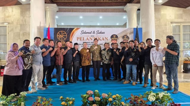 Tantangan Profesionalisme dan Hoaks Bupati Indramayu Lucky Hakim