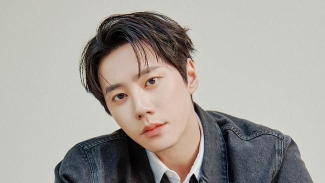 Usai Lama Berkarier, 2 Idola K-Pop Ini Mundur dari Industri Musik