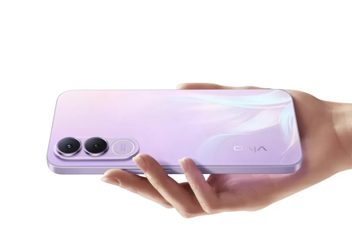 vivo V70: Mewah, tapi V70 FE Tetap Menggoda