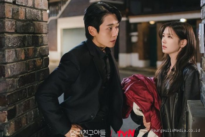 Jung Hae In dan Jung Soo Min di Love Next Door/ Foto: instagram.com/tvn_drama
