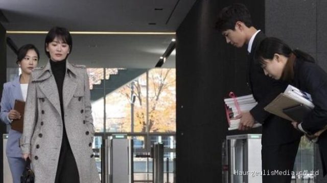 Aktris Korea yang Sukses Jadi CEO di Drama, Tampil Memukau