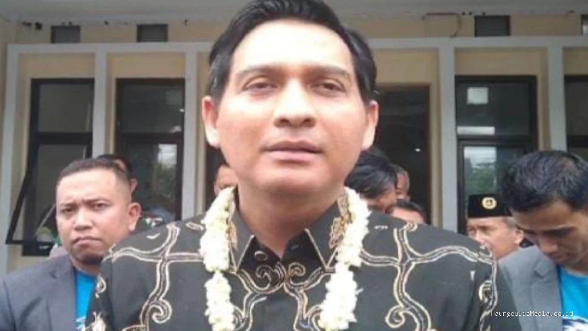 Dedi Mulyadi di Indramayu, Lucky Hakim di Tempat Lain: Mengapa?