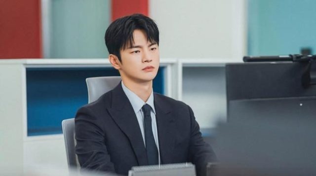 Intip Potret Seo In Guk di Drakor Office Romance Baru