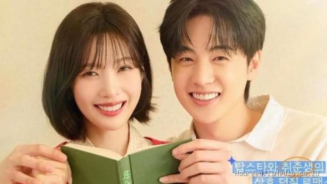 Joy dan Kim Hyun Jin dalam Poster Drakor One of A Kind Romance
