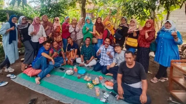 Keluarga Cirebon-Haurgeulis: Silaturahmi Akbar Pererat Persaudaraan Lintas Generasi