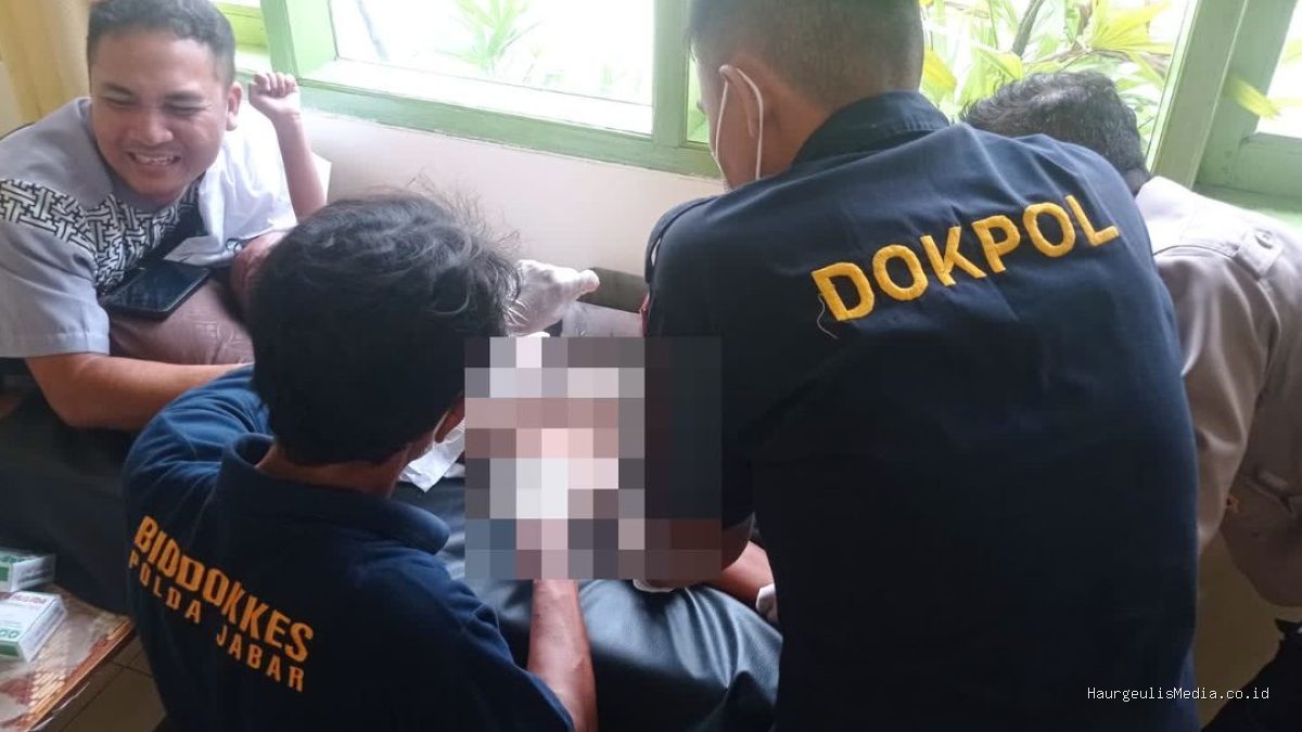 Khitanan Massal Polres Cirebon: HUT Bhayangkara ke-80