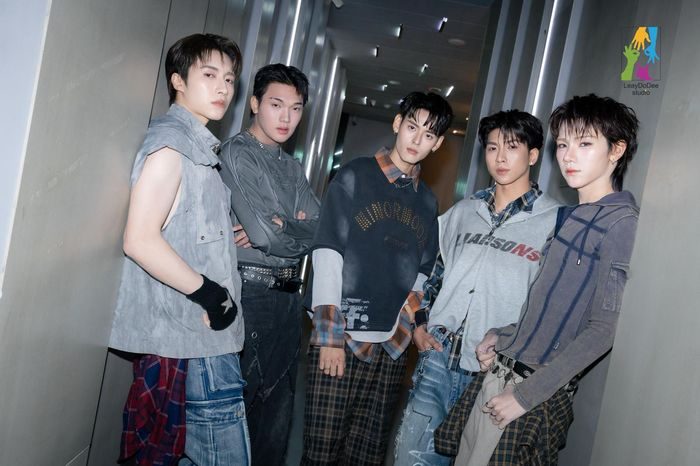 Mengenal PERSES boy group asal Thailand