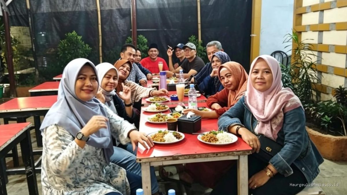 Nasi Bogana Cirebon: Kuliner Keraton Legendaris yang Tetap Digemari