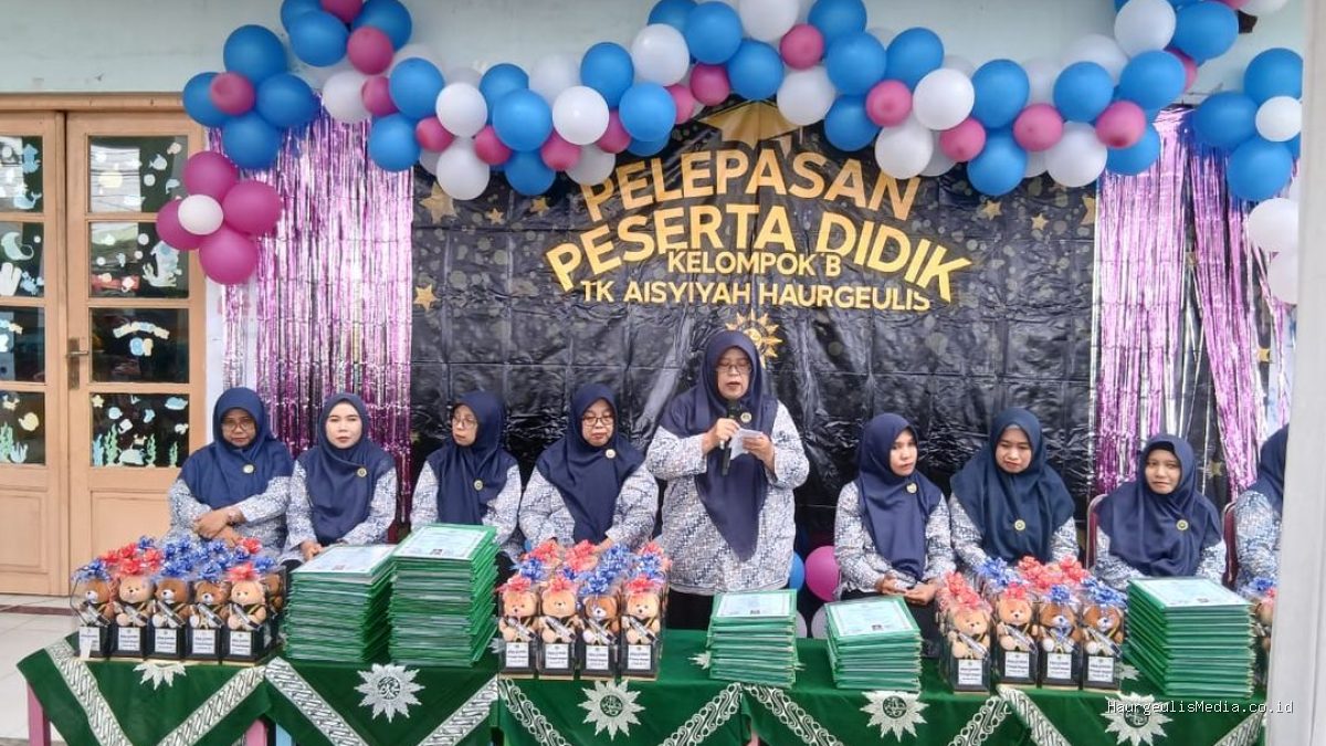 Pelepasan Peserta Didik Kelompok B TK Aisyiyah Haurgeulis: Momen Khidmat