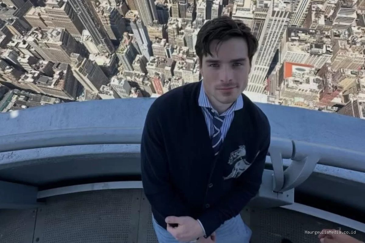 Perihal Michael Bradway: Profil, Pacar, Agama, dan Instagram Pemeran Charlie Florek di Series Every Year After