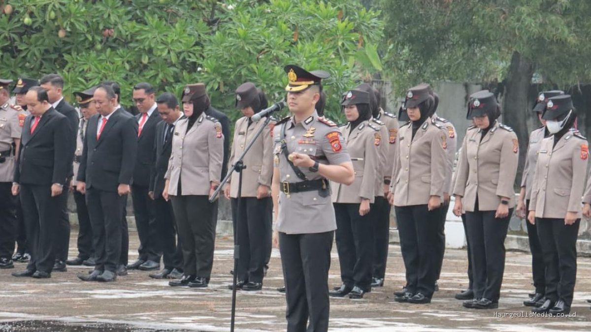 Polres Indramayu Ziarah & Tabur Bunga Jelang Hari Bhayangkara ke-80
