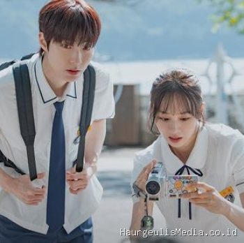 Hwang In Youp dan Lee Hyeri menjadi cinta pertama satu sama lain di masa remaja dalam drama Korea Dream to You