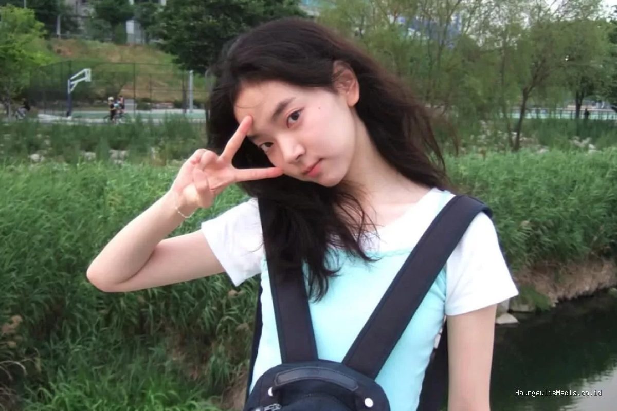 Profil Lengkap Jung Su Jeong (Sim Su Bin) dan Instagramnya