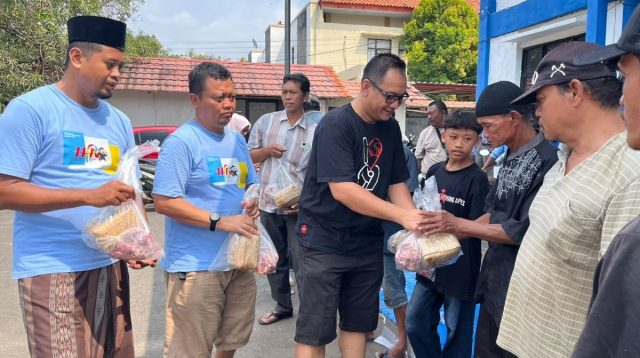 PWI & IKWI Indramayu Salurkan Daging Kurban: Semangat Berbagi