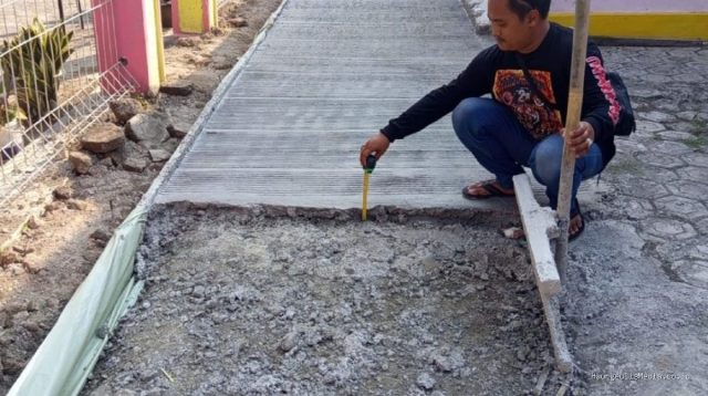 Rabat Beton Sukahaji Indramayu Diduga Curang, LSM Harimau Sorot Proyek