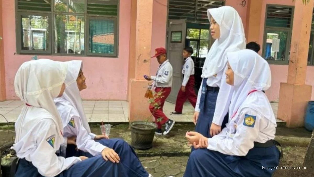 Sekolah Swasta Mitra Disdik Jabar: Bukan Gratis, Orang Tua Tetap Tanggung Selisih