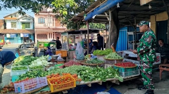 Serka Sudono Blusukan Pasar Krangkeng: Cek Fakta Harga Sembako Naik!