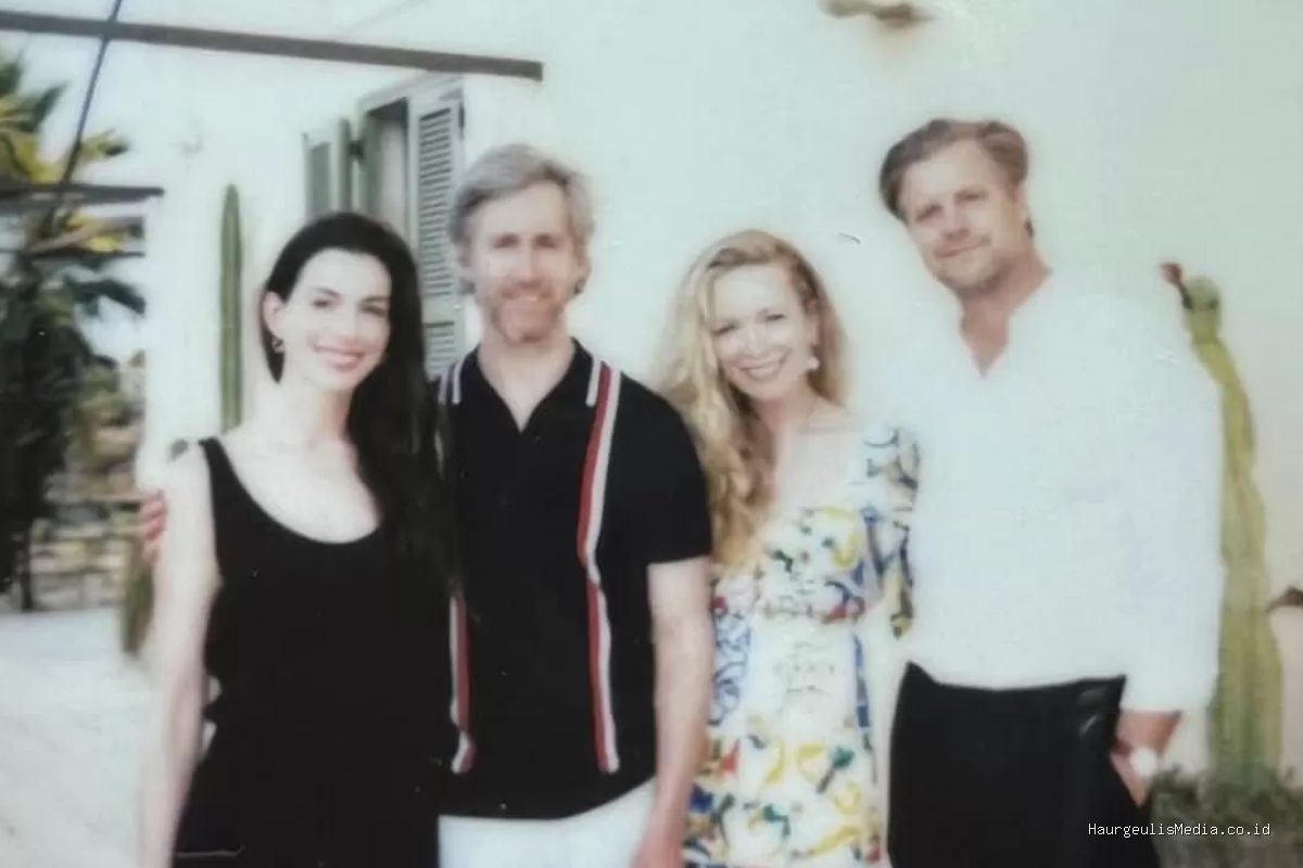 Siapa Suami Anne Hathaway? Ini Profil Adam Shulman yang Bikin Penasaran
