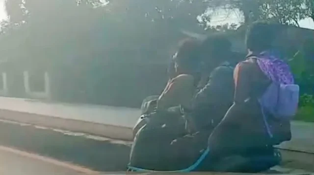 SMAN 1 Losarang: Siswa Bonceng Tiga Diduga Bawa Sajam Anak Desa Jumbleng