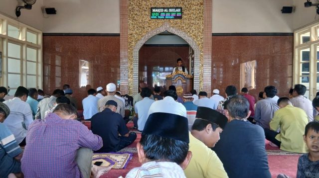 Ustad Dede Ikhwanudin: Pentingnya Kejujuran dalam Muamalah (Kutbah Jumat)