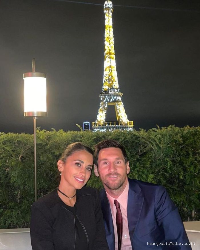 Potret Bucinnya Lionel Messi ke Istri Antonela Potret Bucinnya Lionel Messi ke Istri Antonela