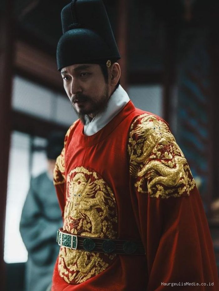 The East Palace CHO SEUNG WOO as Yi Yeon in The East Palace Cr. Garage Lab/Netflix © 2026