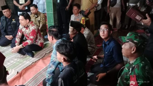 Anggota Koramil Lelea Berduka Bersama Bupati Indramayu, Korban Kecelakaan Maut