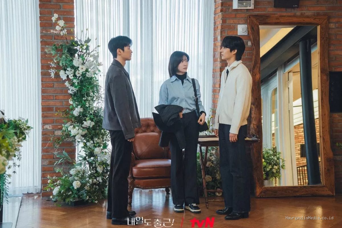 Besok Ketemu di Kantor! Episode 8 Sub Indo Tayang Jam Berapa? Ini Spoiler dan Jadwalnya