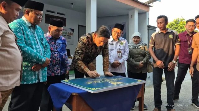 Bupati Indramayu Resmikan Rumah Zakat UPZ Desa Jatisura