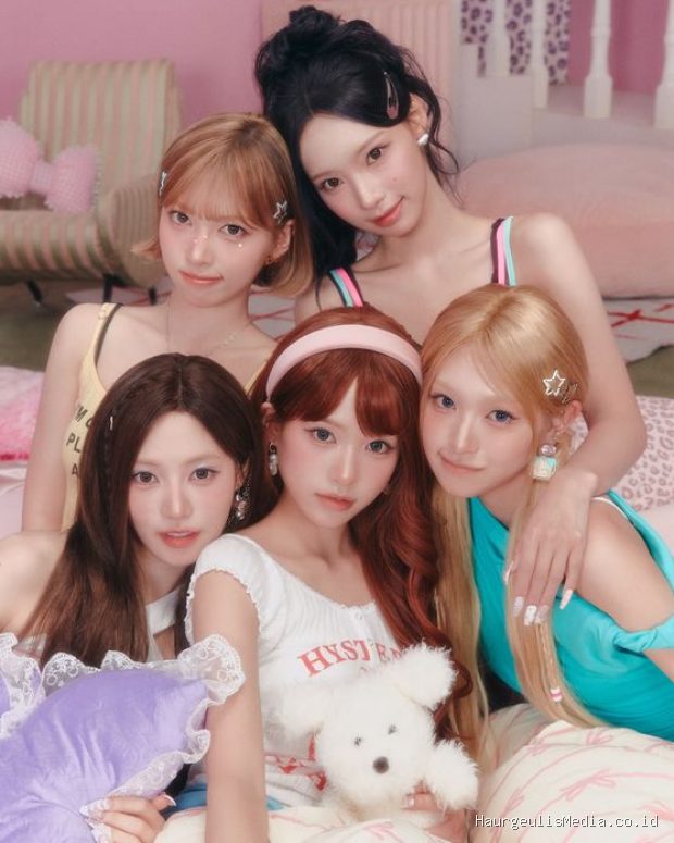 RESCENE menghidupkan kembali keceriaan musik K-Pop di generasi awal dengan me-remake lagu KARA 'Pretty Girl'.