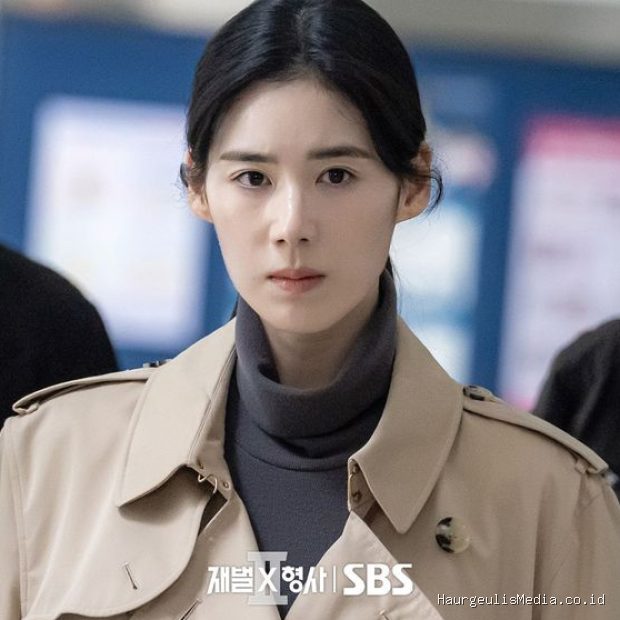 Jung Eun Chae di Flex Cop 2/ Foto: instagram.com/sbsdrama.official