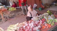 Harga Sembako di Terisi Stabil, Beras Dijual Rp12 Ribu per Kg Harga Sembako di Terisi Stabil, Beras Dijual Rp12 Ribu per Kg