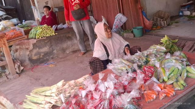 Harga Sembako di Terisi Stabil, Beras Dijual Rp12 Ribu per Kg