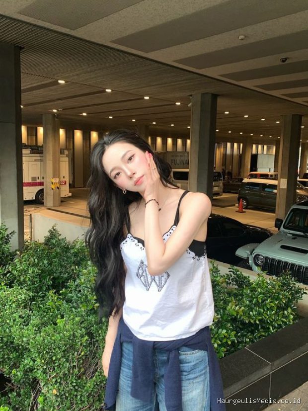 Karina mengungkapkan antusiasmenya untuk mengajak nenek berjalan-jalan bersamanya setelah mendapatkan SIM resmi.