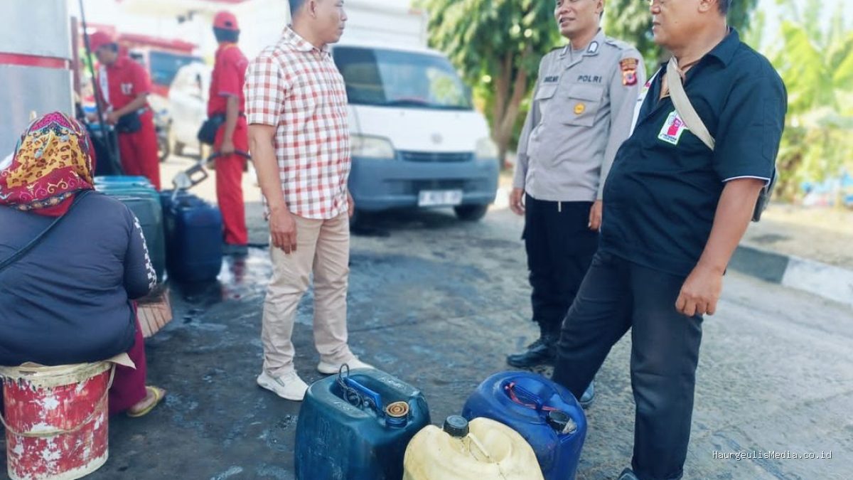 Jerigen Solar di SPBU Limbangan: Petani & Nelayan Berizin Antre Legal
