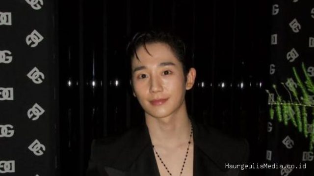 Jung Hae In Pertimbangkan Peran Agen Properti di Drakor Baru