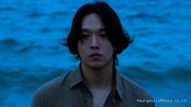 Kevin Oh Luncurkan Single Baru ‘my girl’ dengan Gong Hyo Jin di Video Klip