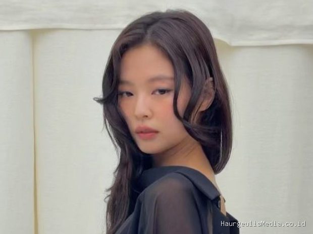 Jennie akan ikut memanaskan musim panas dengan lagu cinta yang mengundang penasaran publik.
