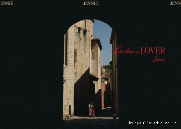 Jennie mengungkapkan bahwa comeback terbaru darinya merupakan single bertajuk 'Less Than A LOVER' yang seluruh produksinya ikut turun tangan langsung.