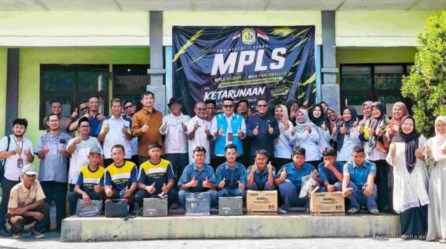 PLN NP UP Indramayu Kunjungi SMKN 1 Sukra, Salurkan Bantuan APS